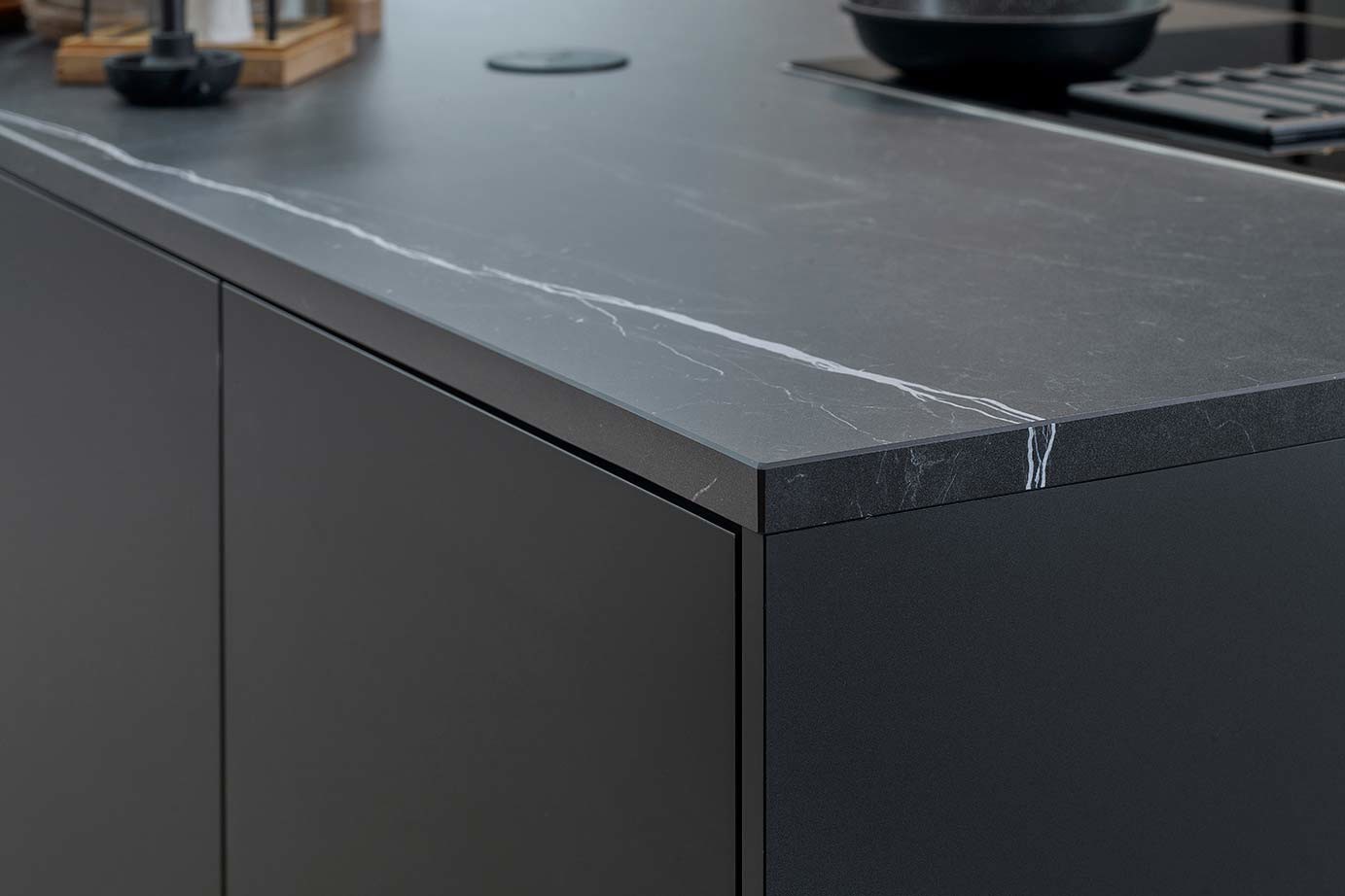 Fenix mat zwart keukenfront